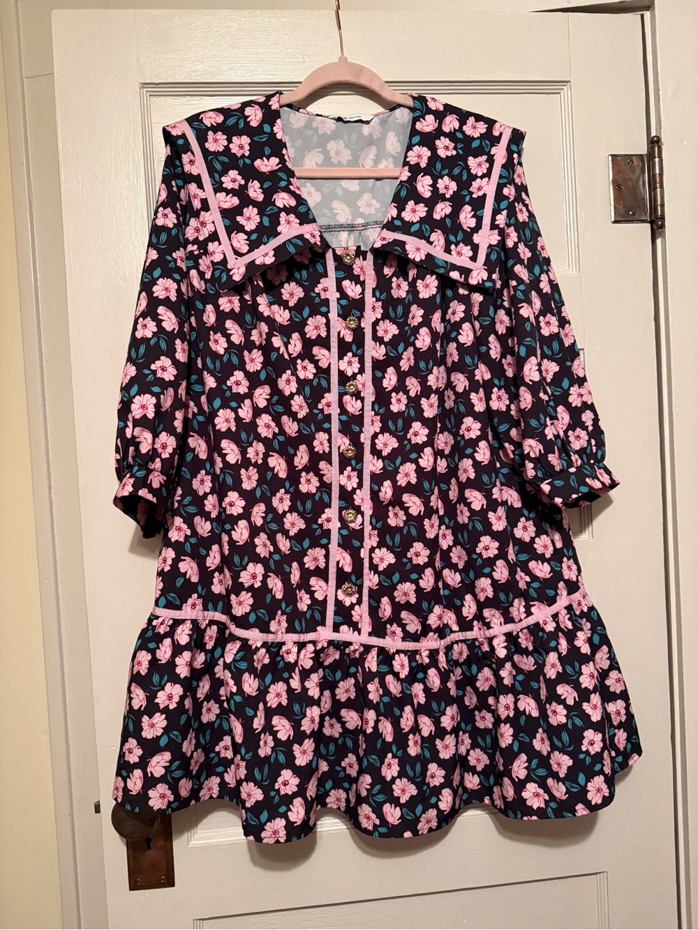 Floral oversized collar dress
